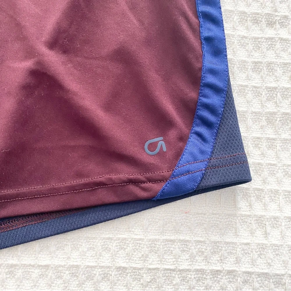 GAP Men's Burgundy and Blue active Shorts large